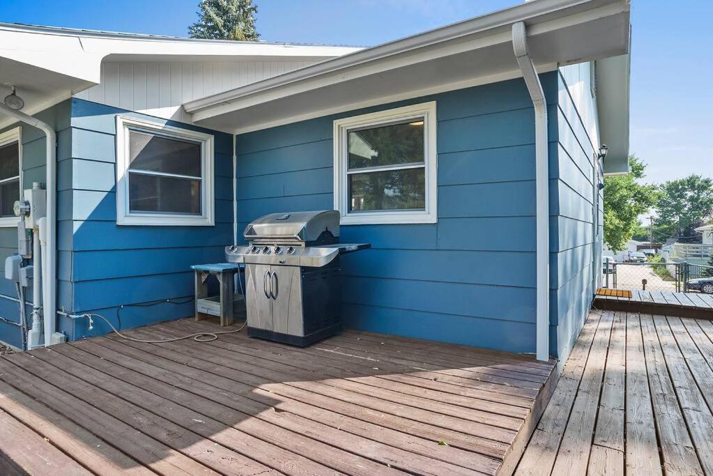 Roomy 5 Bed 3 Bath Fire Place Large Outdoor Space Rapid City Eksteriør billede
